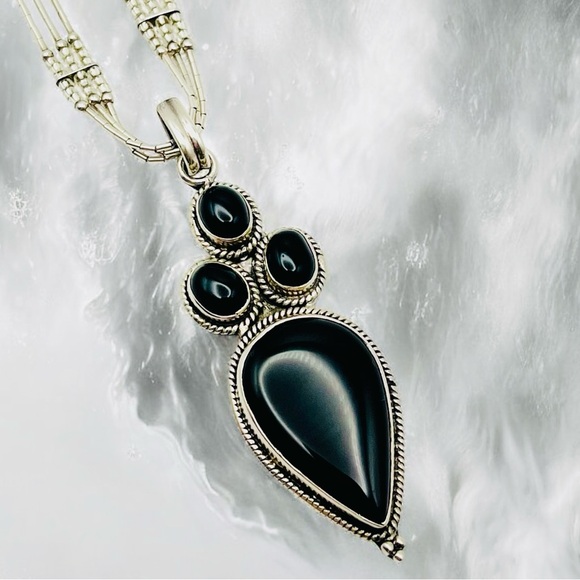 Vintage Jewelry - Bold Sterling Silver and Black Onyx Pendant Necklace Southwestern